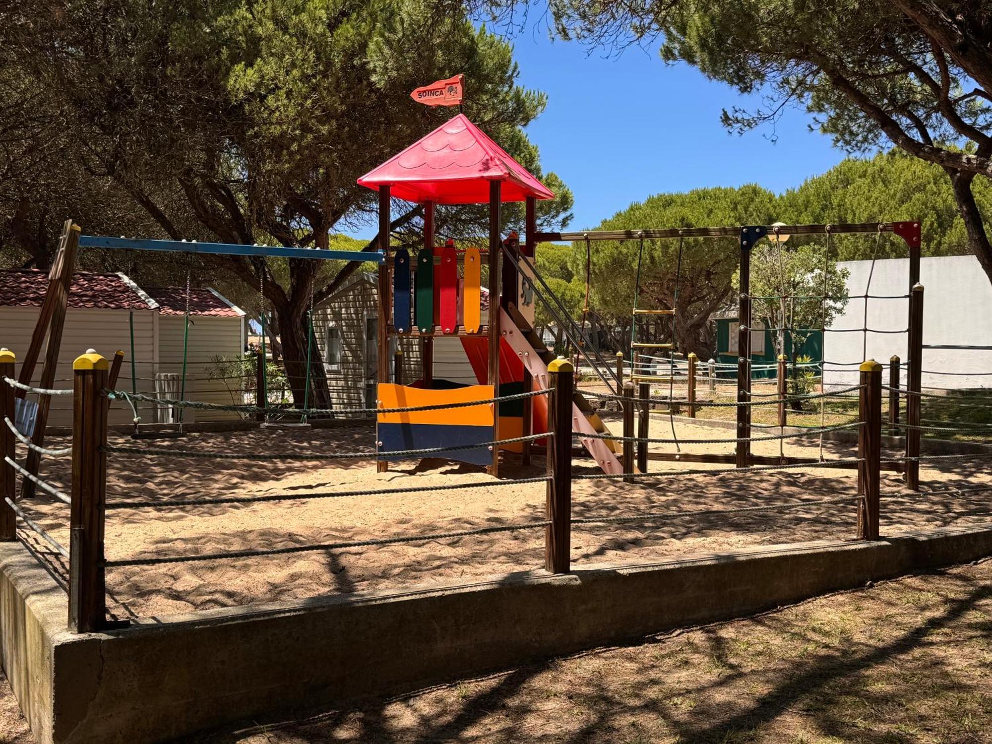 Отель Parque De Campismo Orbitur Guincho Кашкайш Экстерьер фото